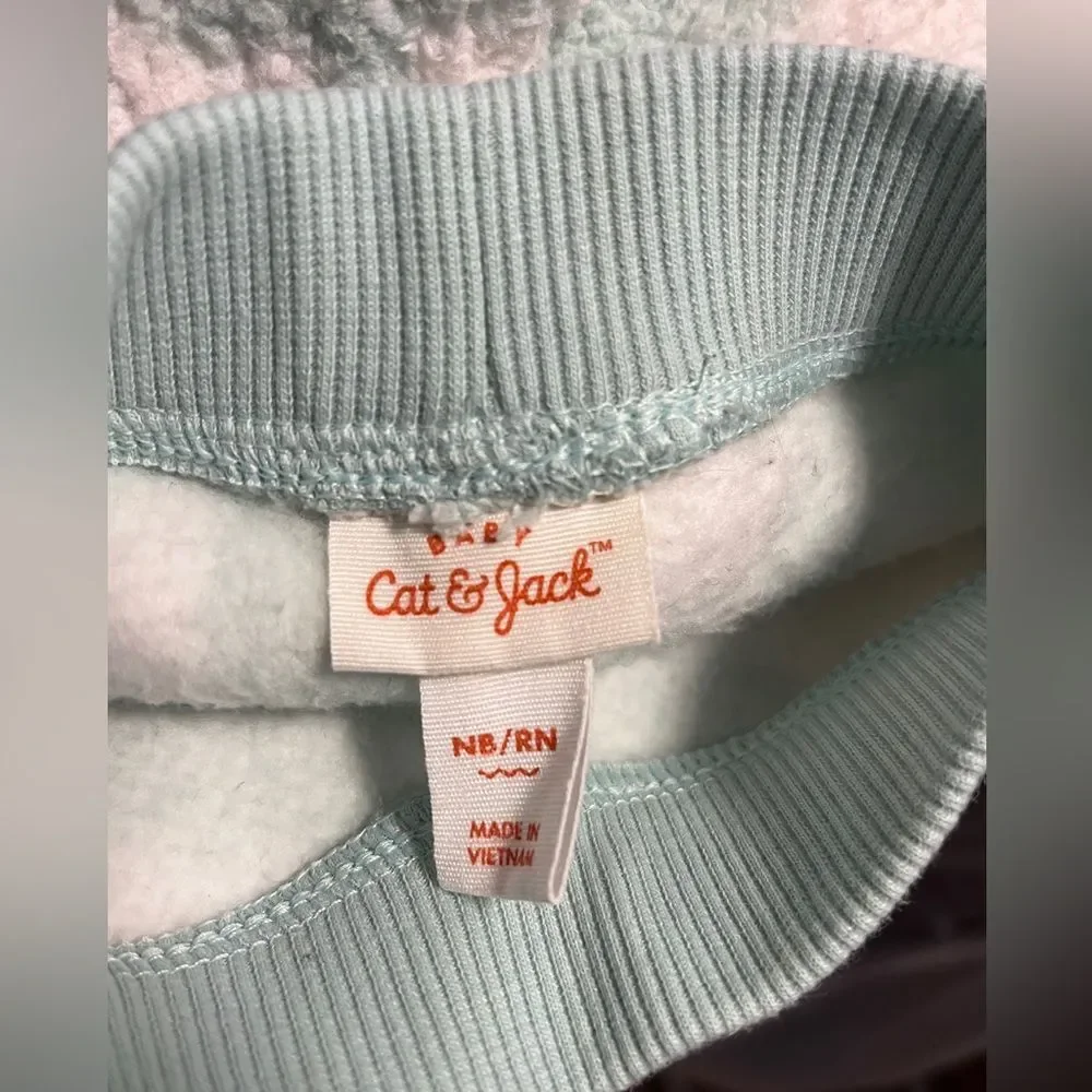 Cat & Jack Baby Girl Sherpa set Sz Newborn